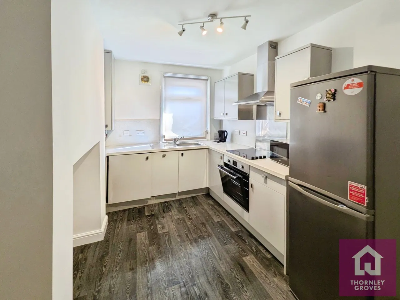 Canal Bank, Monton, M30, photo 2