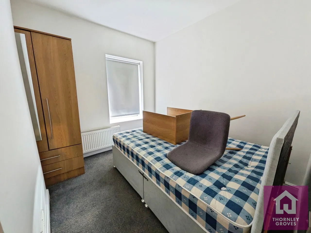 Canal Bank, Monton, M30, photo 8
