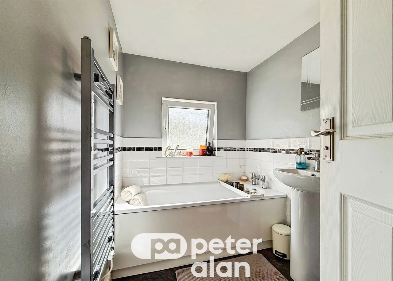 Victoria Avenue, Newport, NP19, photo 18