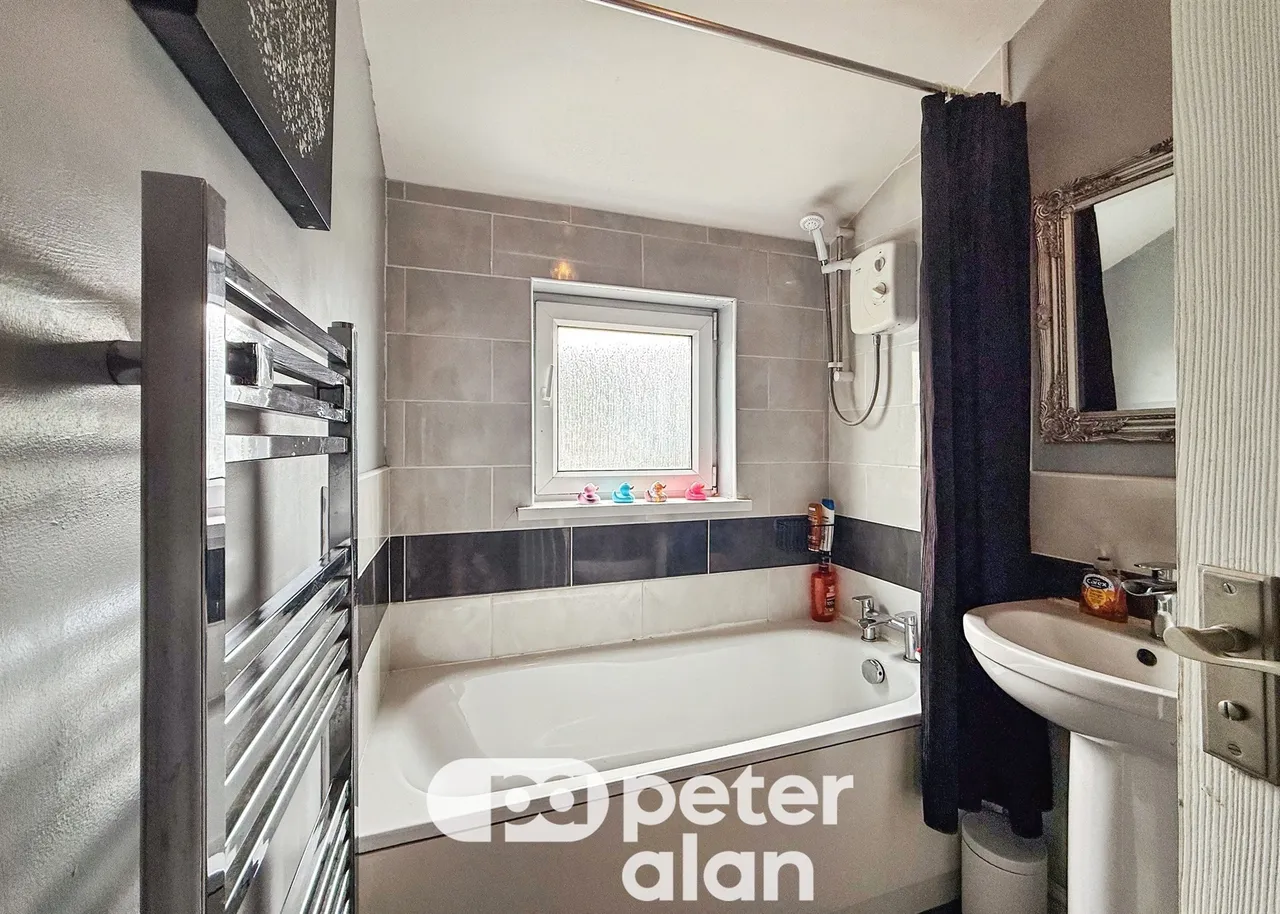 Victoria Avenue, Newport, NP19, photo 17