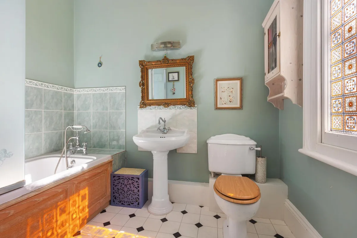 Gordon Road, London, W5, photo 19