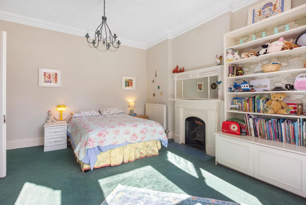 Gordon Road, London, W5, photo 18