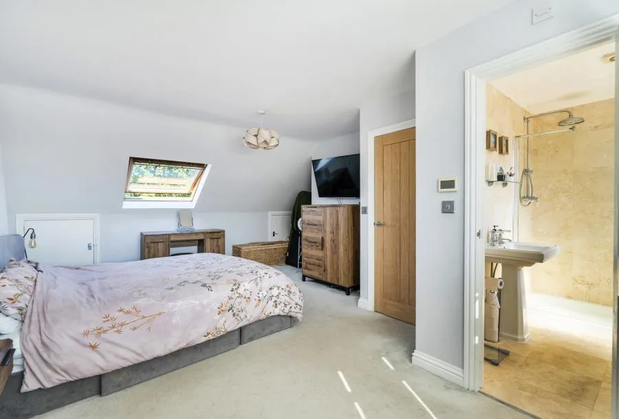 Court Road, Frampton Cotterell, BS36, photo 6