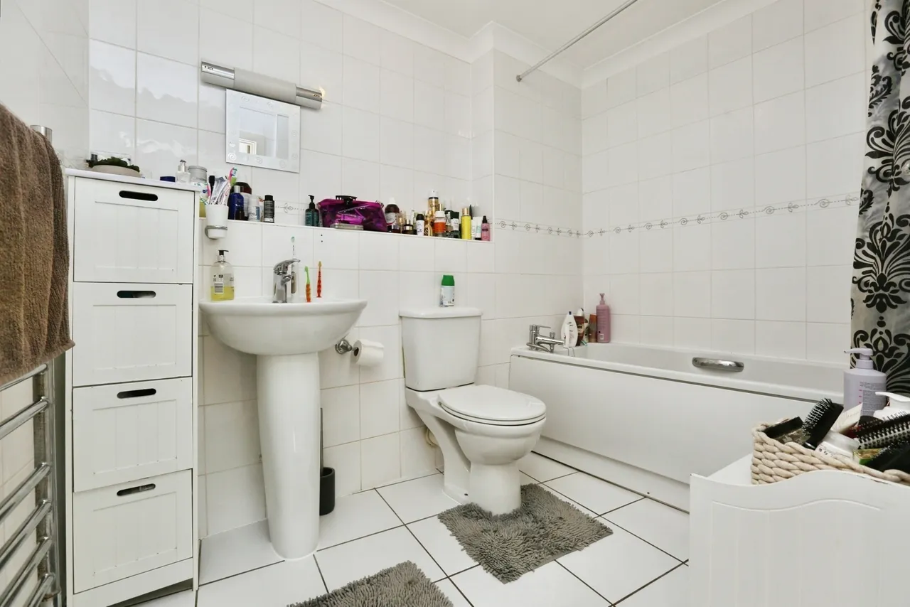 Regents Park Road, Southampton, SO15, photo 8
