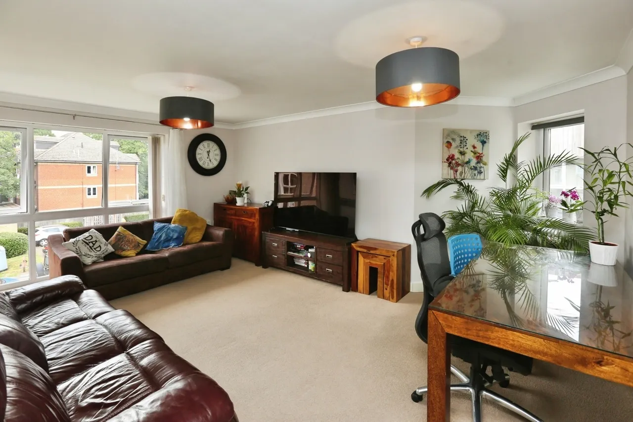 Regents Park Road, Southampton, SO15, photo 5