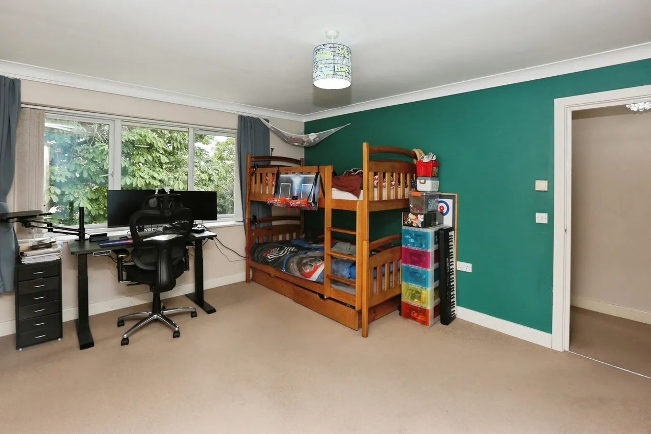 Regents Park Road, Southampton, SO15, photo 4