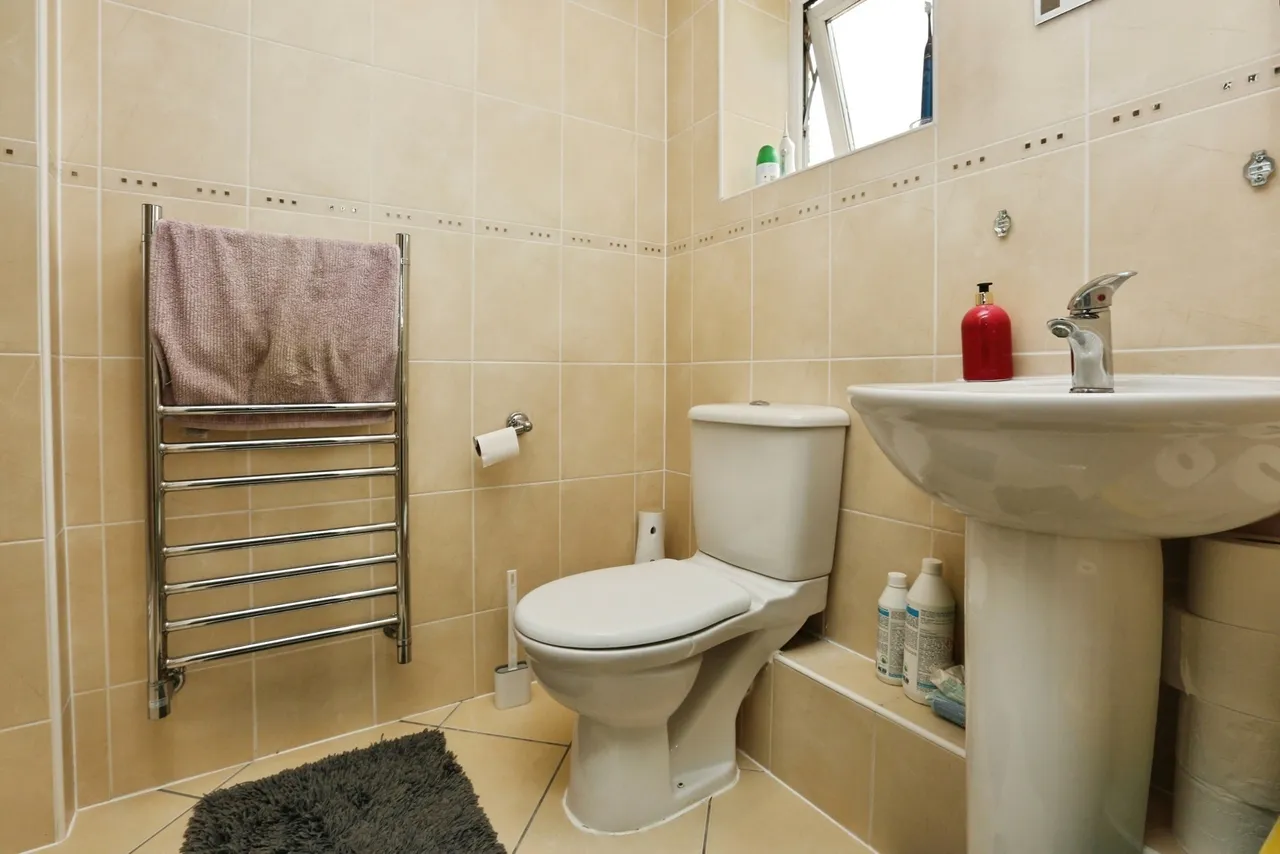 Regents Park Road, Southampton, SO15, photo 17