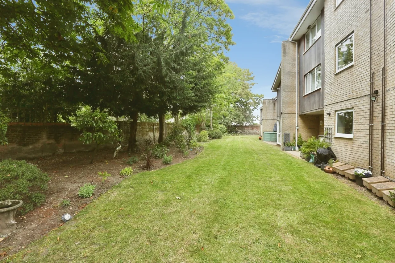 Regents Park Road, Southampton, SO15, photo 2