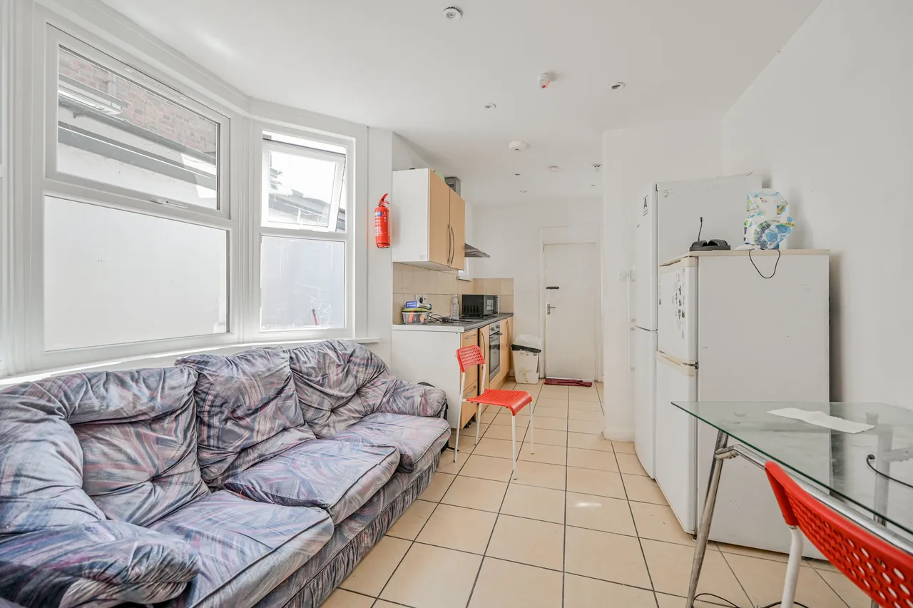37 Cobham Road, London, photo 7