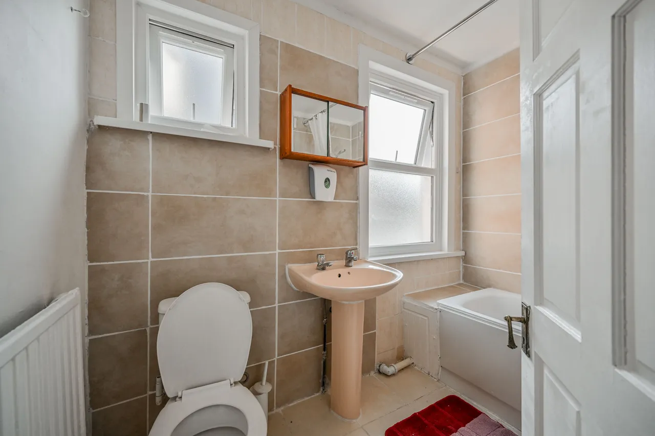 37 Cobham Road, London, photo 10