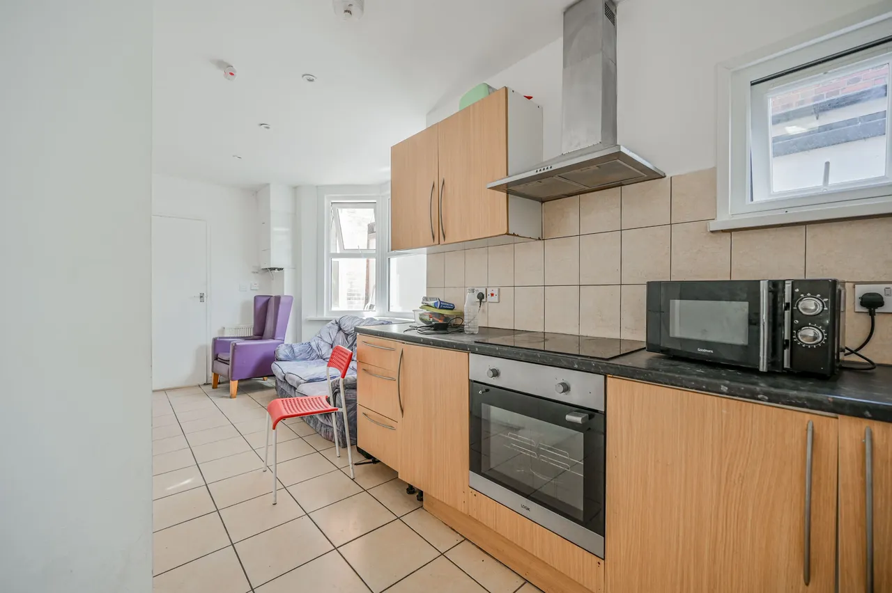 37 Cobham Road, London, photo 8