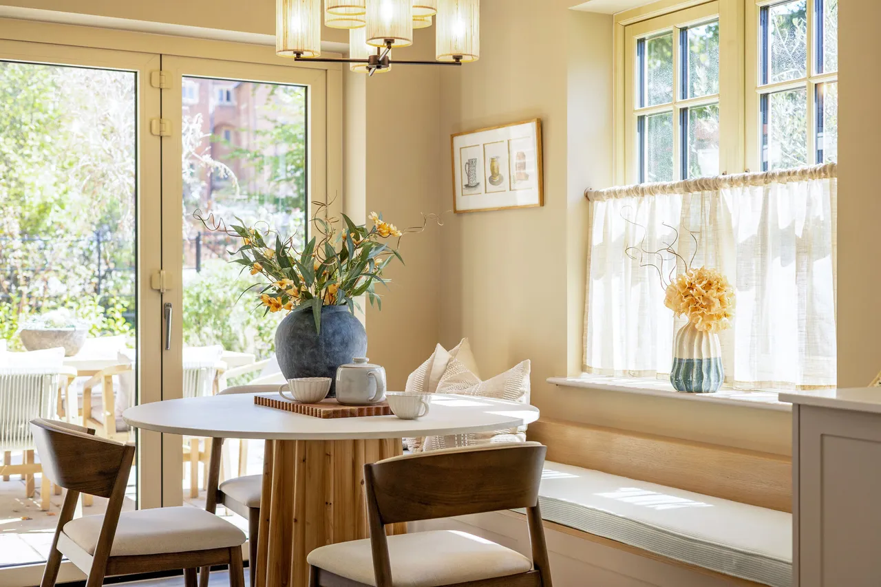 The Aspen, Headley Chase, KT18, photo 4