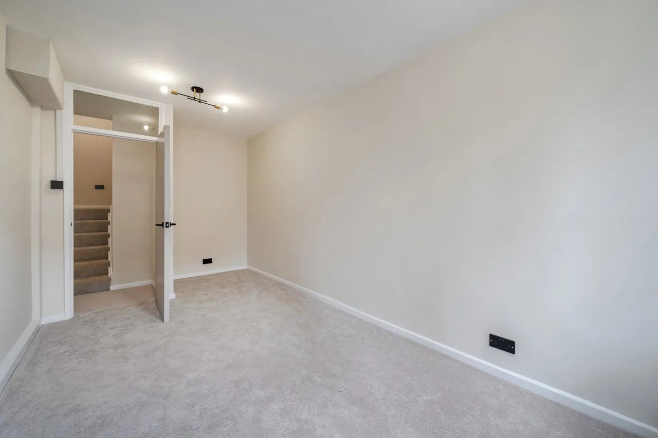Cronin Street, SE15, photo 17