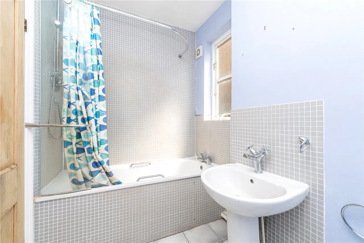 Sunnyside Road, Teddington, TW11 0RP, photo 9