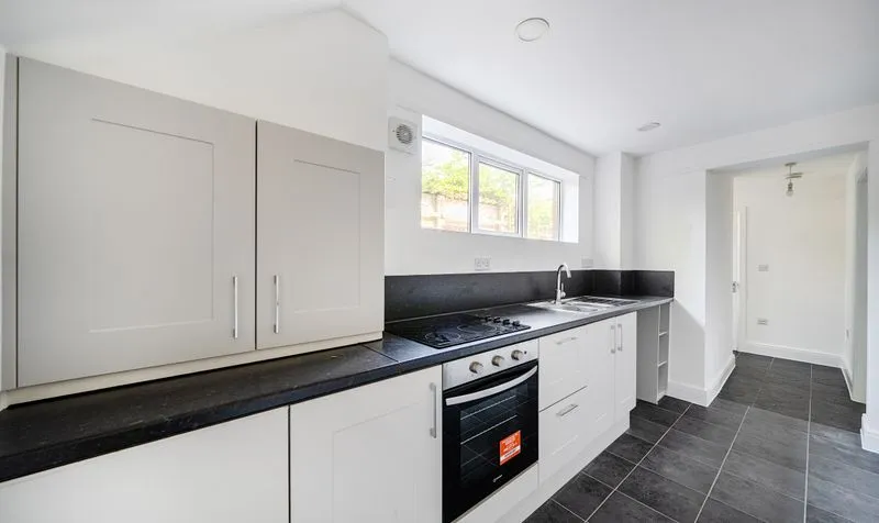 Harvester Road, Epsom, KT19, photo 11