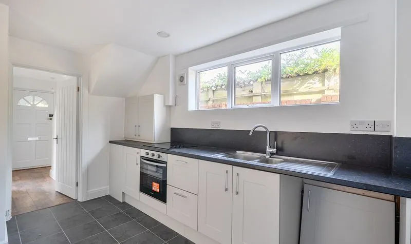 Harvester Road, Epsom, KT19, photo 12