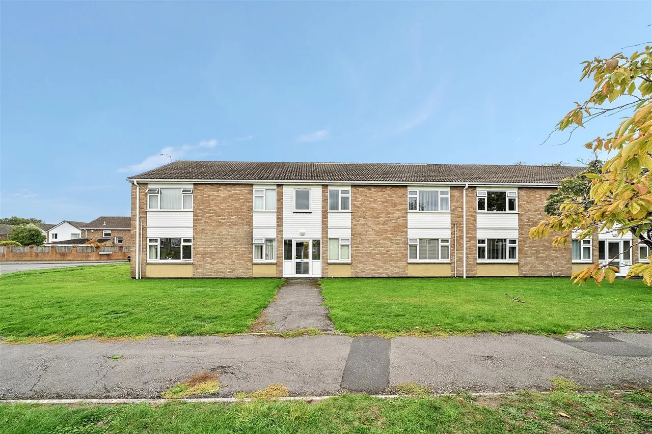 Downlands Road, Devizes, SN10, photo 15