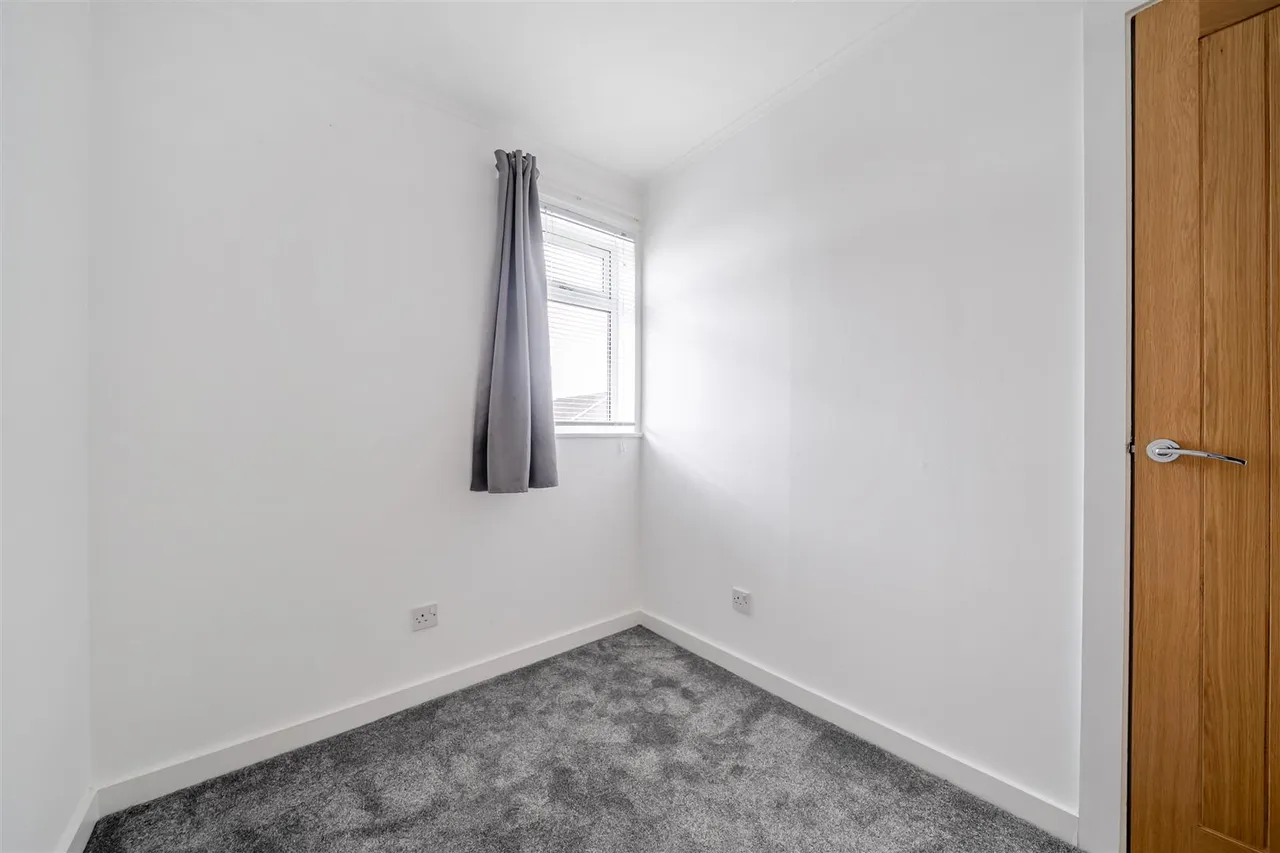 Downlands Road, Devizes, SN10, photo 8