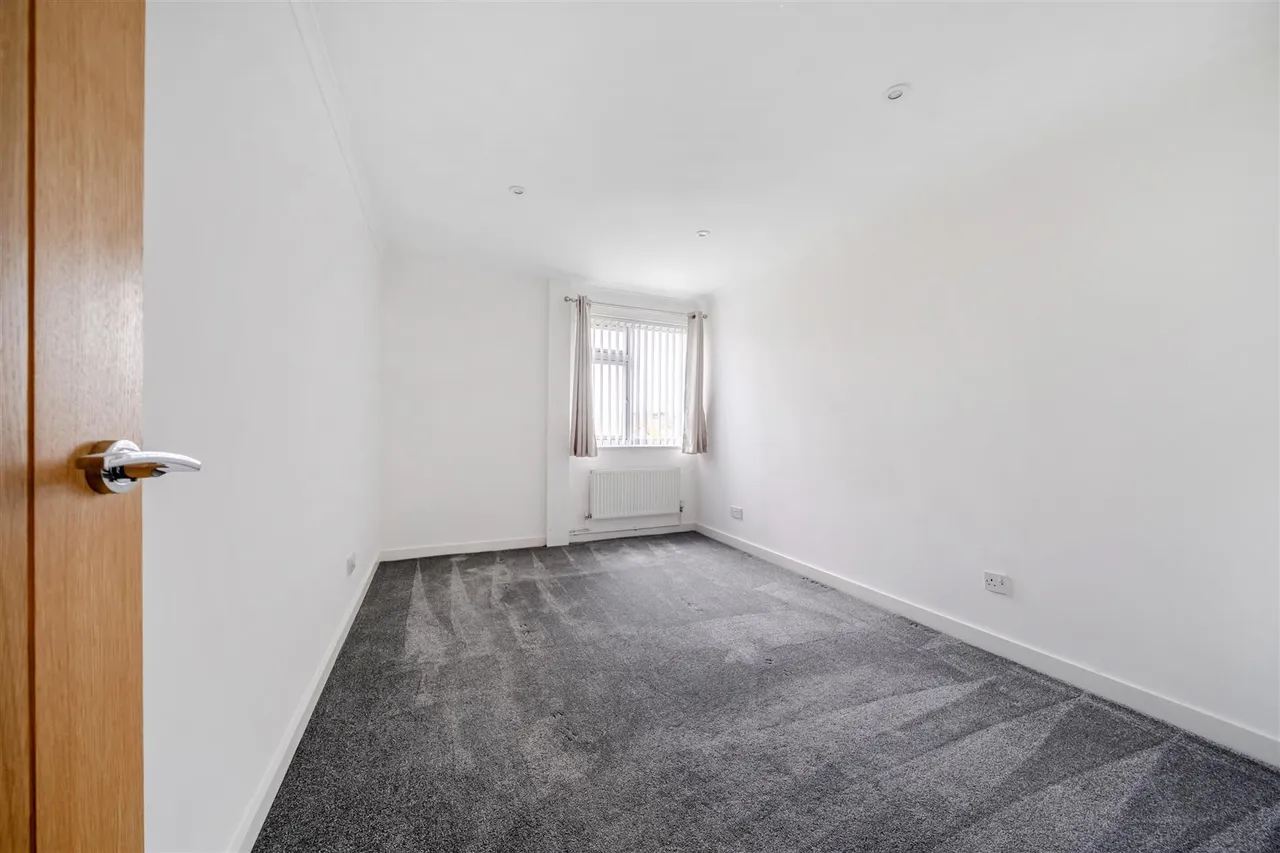 Downlands Road, Devizes, SN10, photo 7
