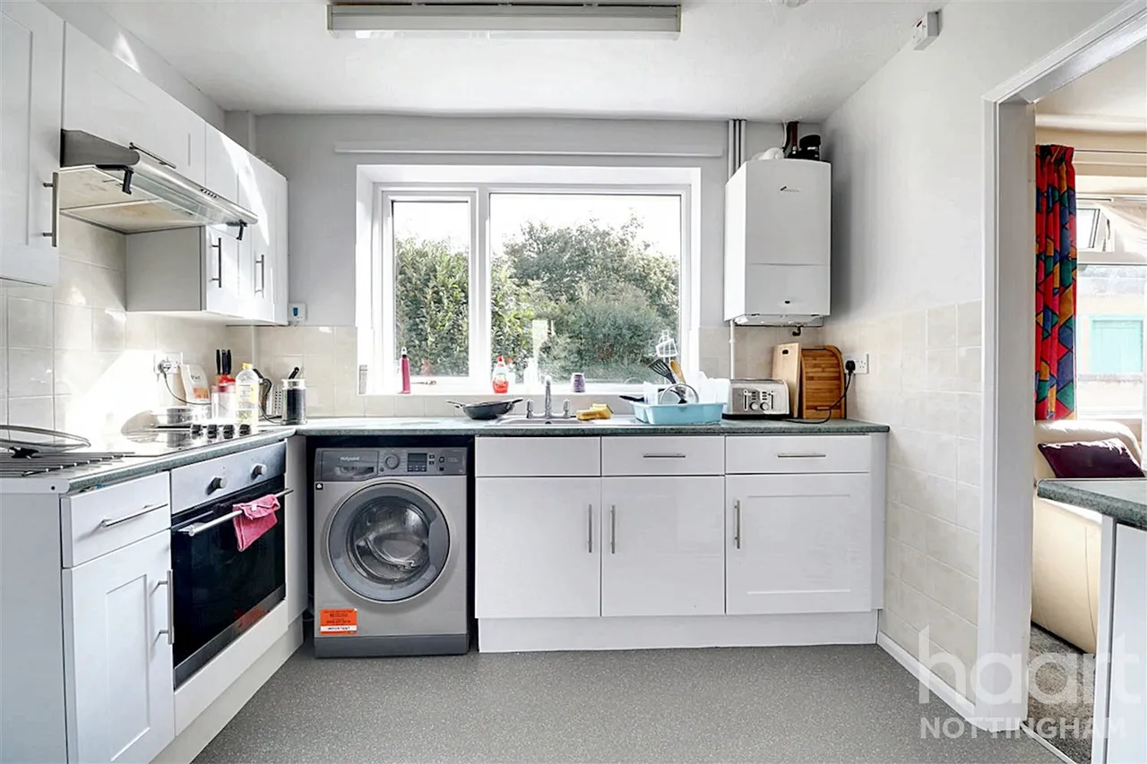 Clifton, NG11, photo 3
