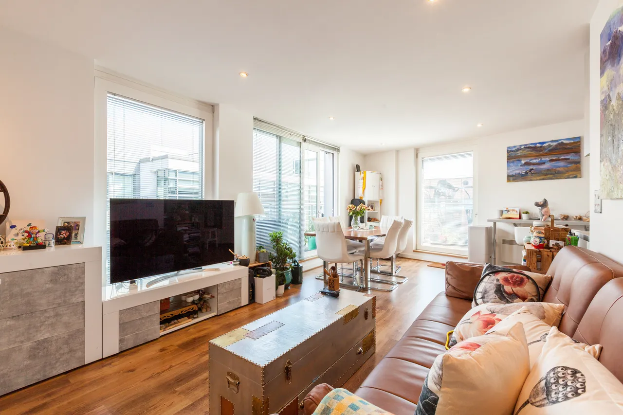 1 bed flat for sale — 25 Cannon Court, 5 Brewery Square, London
