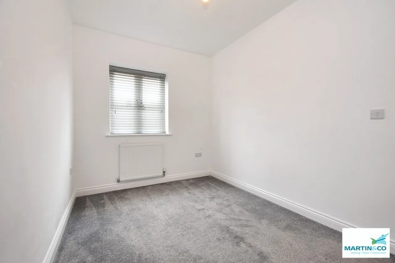 Co-Op Close, Barwell, photo 11