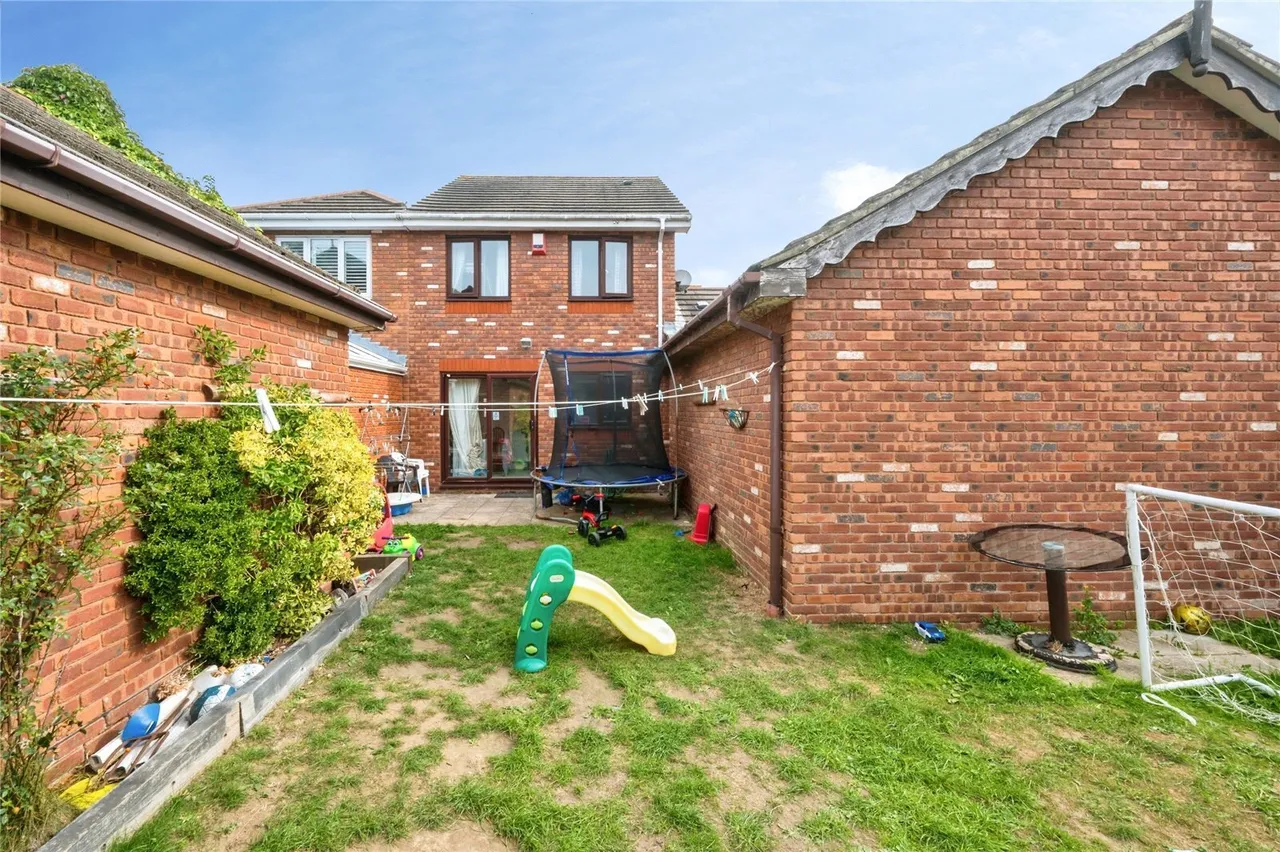 Hulton Close, Southampton, SO19, photo 8