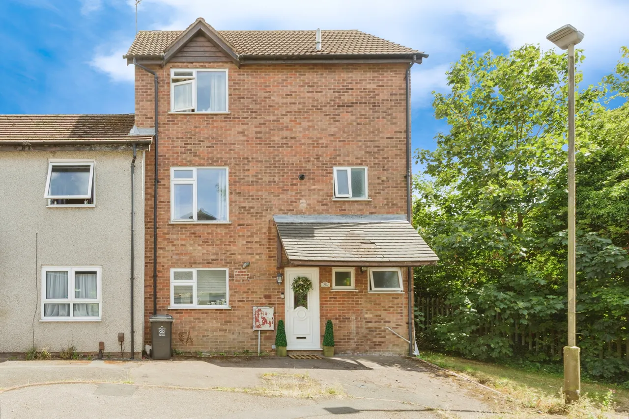 4 bed house for sale, Pitchens Close, Leicester, LE4