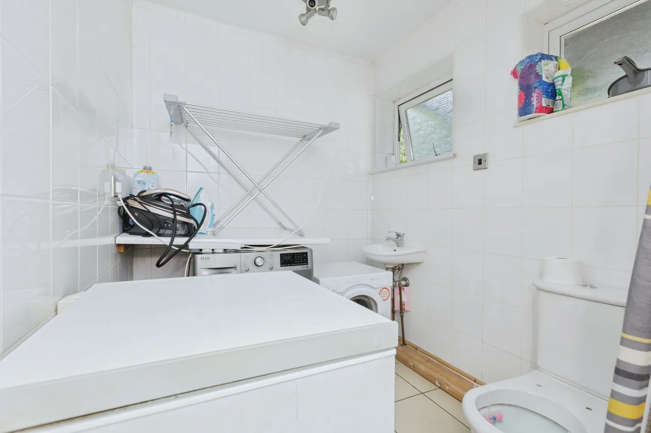 Pitchens Close, Leicester, LE4, photo 13