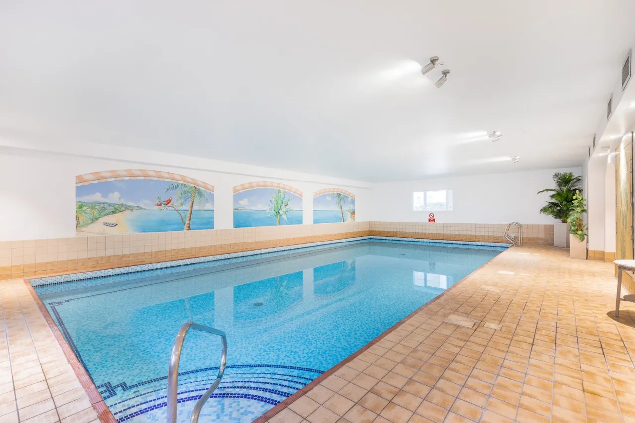 Point Pleasant, London, SW18, photo 10