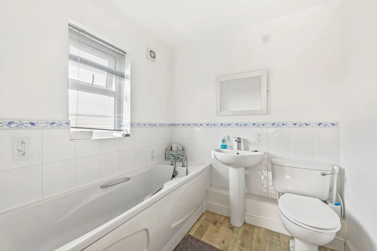 Pennington Close, Frodsham, photo 21