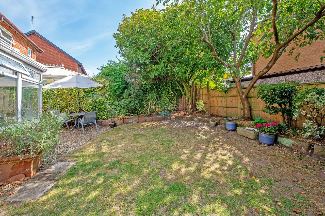 Pennington Close, Frodsham, photo 4