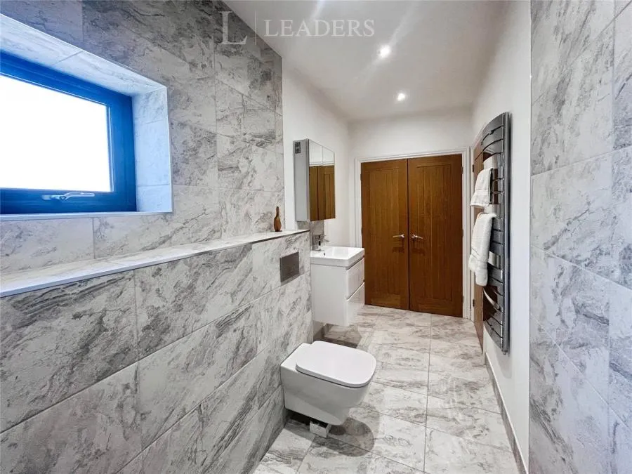 St. Annes Close, Emsworth, PO10, photo 11