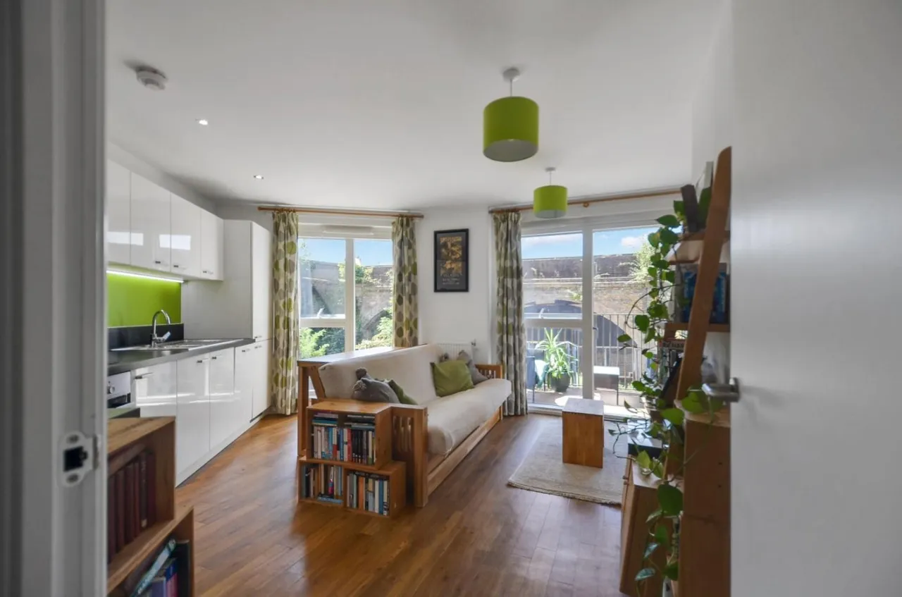 Adenmore Road, London, SE6, photo 4