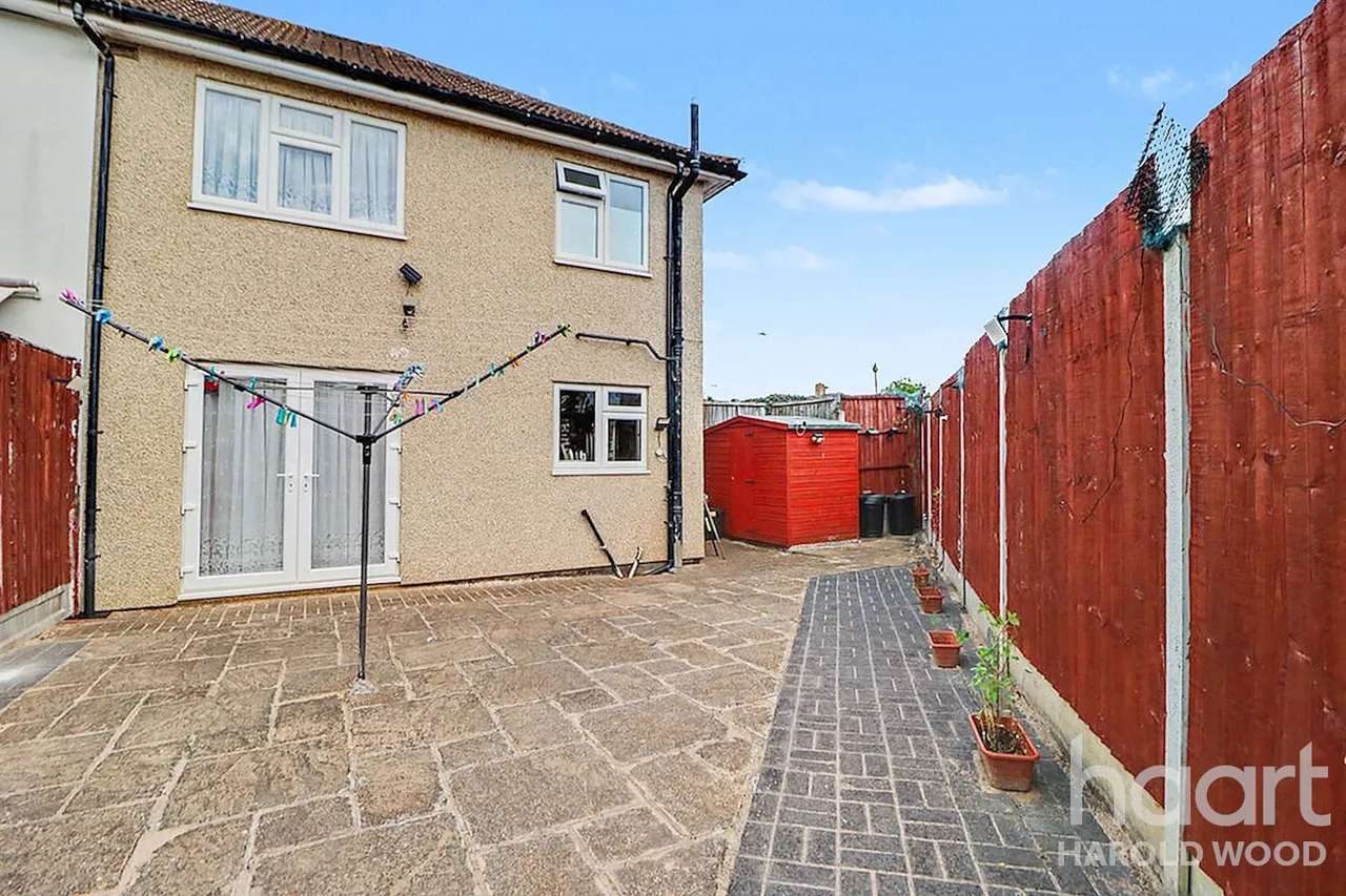 Newbury Road, Harold Hill, RM3, photo 13
