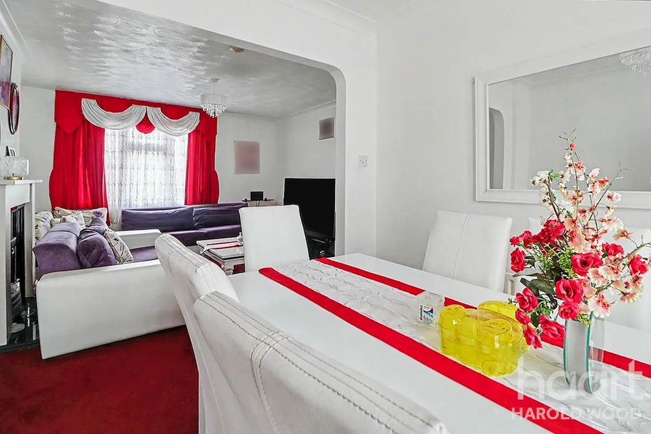 Newbury Road, Harold Hill, RM3, photo 6