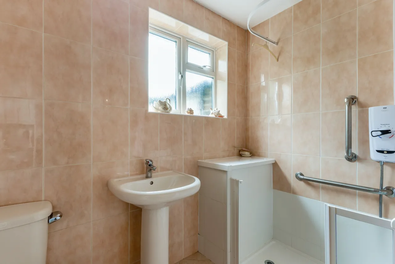 Virginia Water, Surrey, GU25 4RA, photo 12