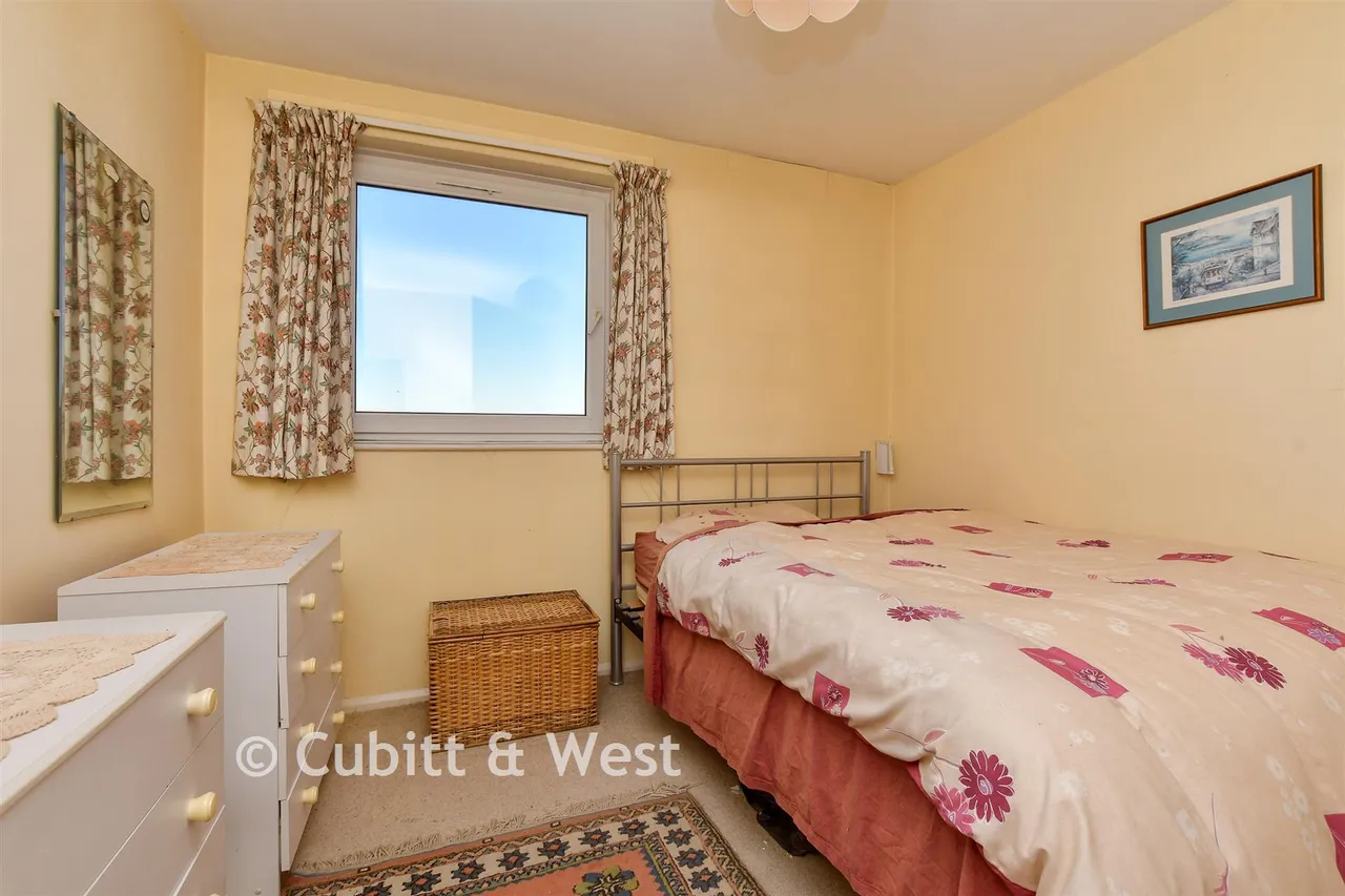 Porchester Mead, Beckenham, BR3, photo 3