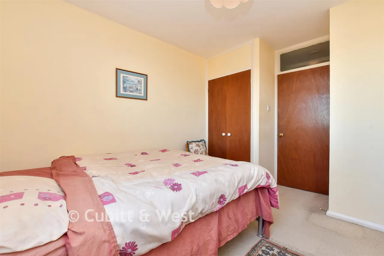 Porchester Mead, Beckenham, BR3, photo 9