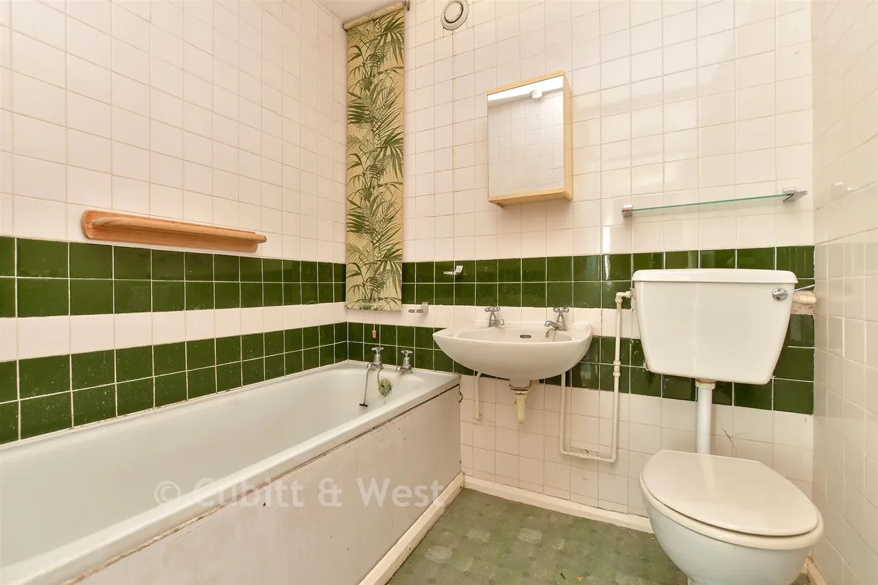 Porchester Mead, Beckenham, BR3, photo 4