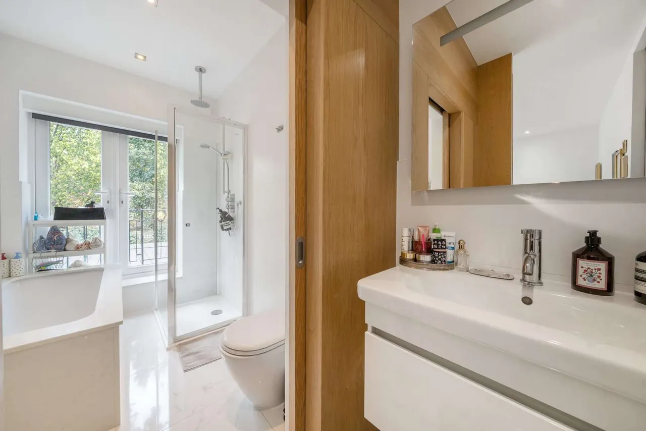Phillimore Gardens Close, London, W8, photo 13