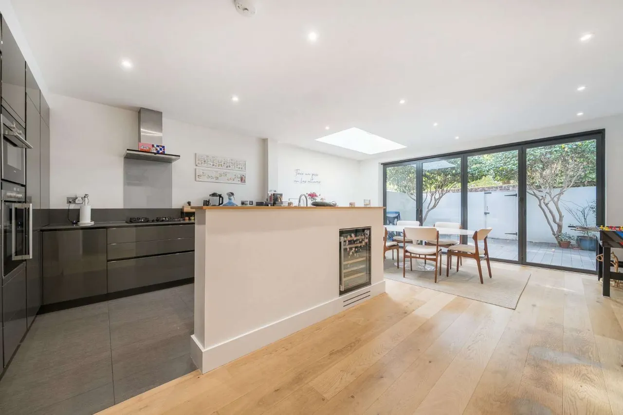 4 bed house for sale, Phillimore Gardens Close, London, W8