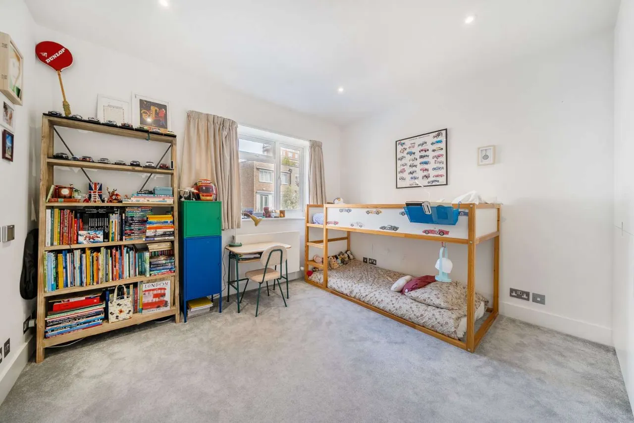 Phillimore Gardens Close, London, W8, photo 17