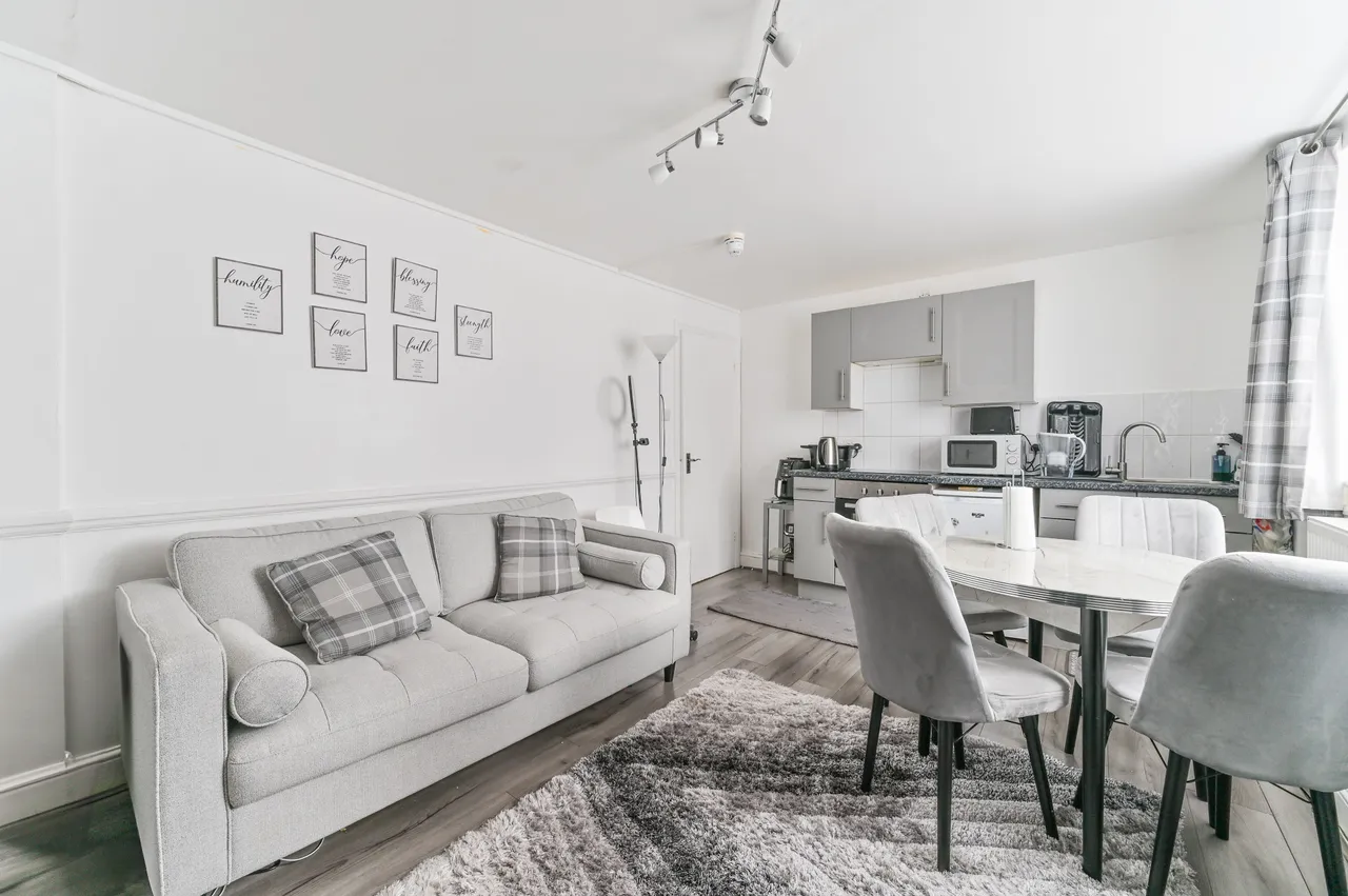 Flat 2, 31 Woodville Road, Thornton Heath, photo 4