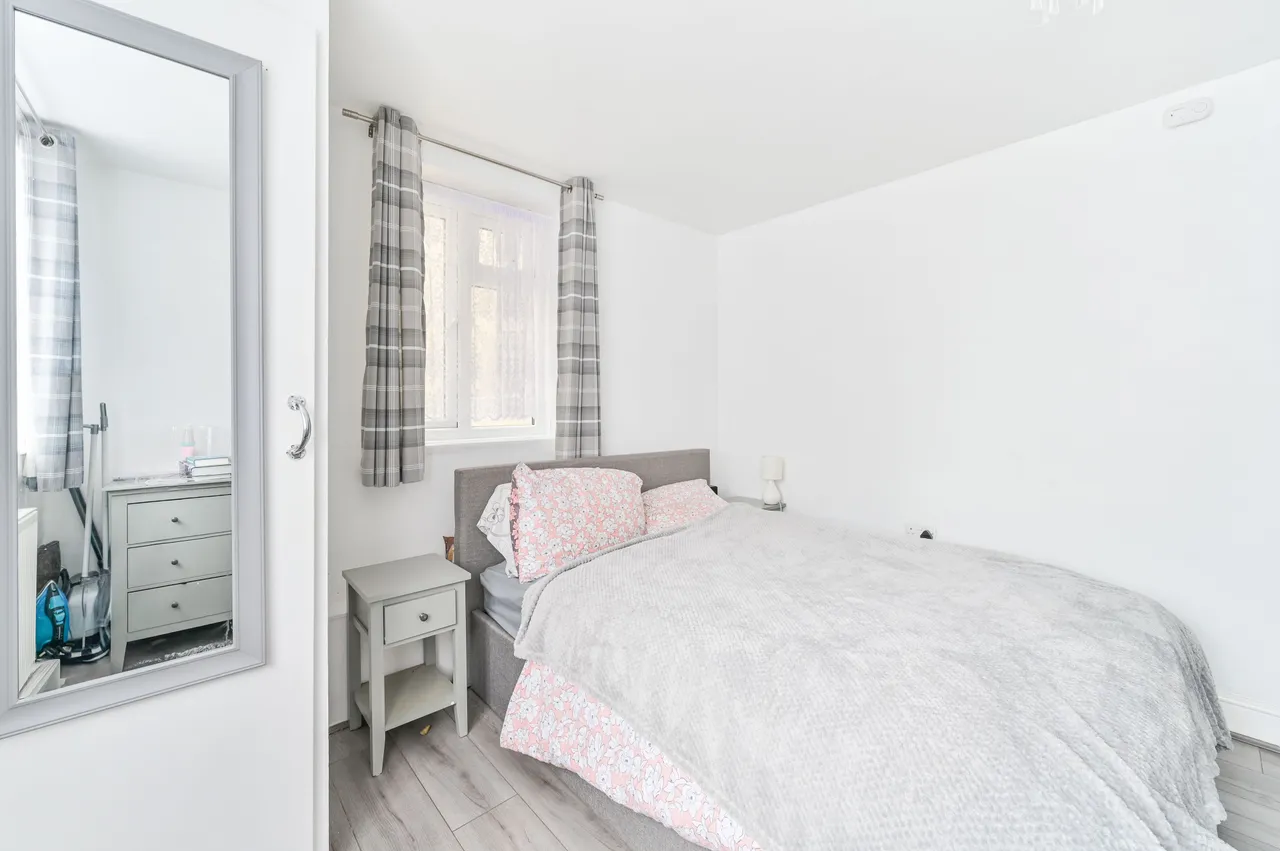 Flat 2, 31 Woodville Road, Thornton Heath, photo 6