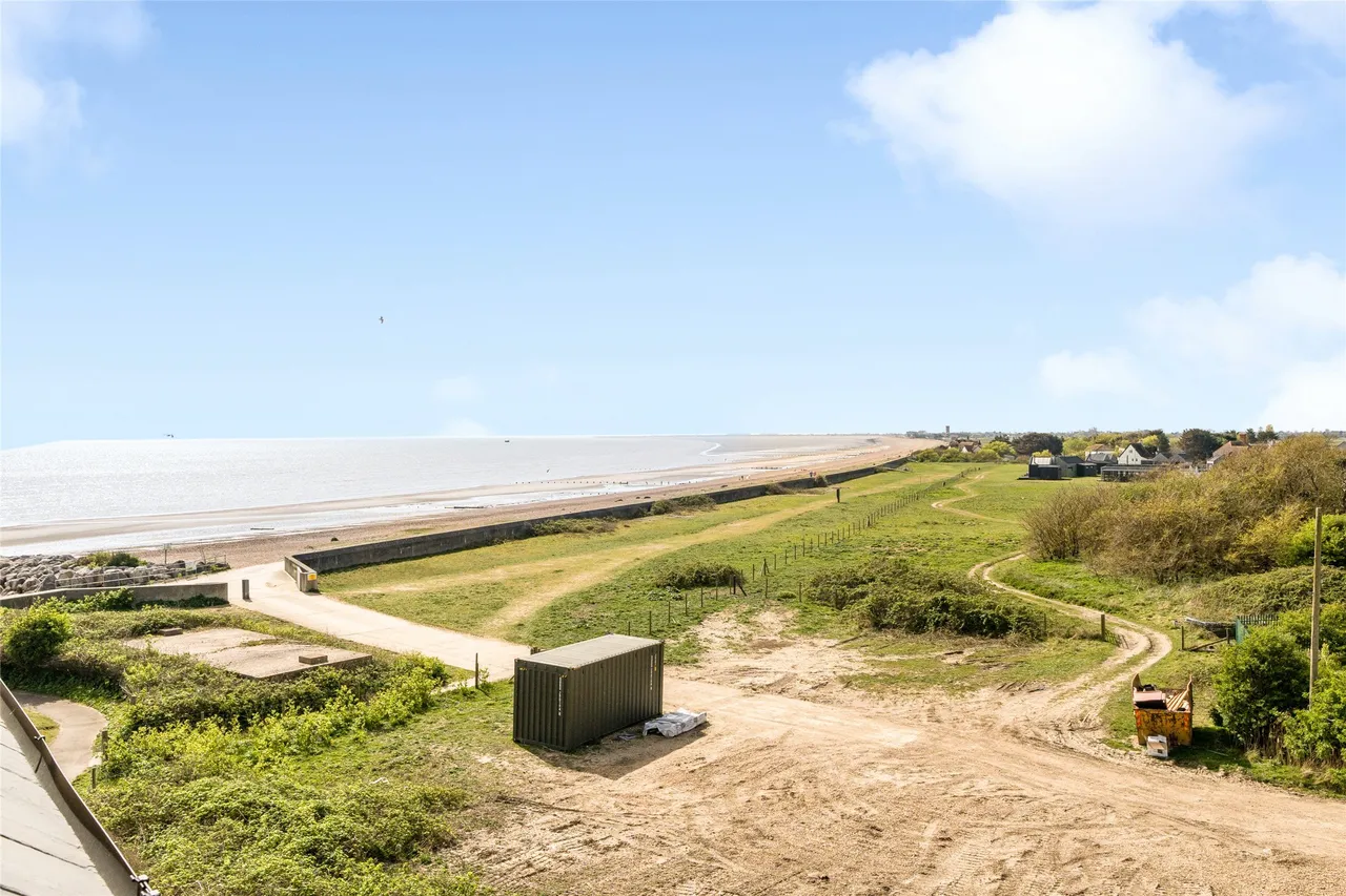 Dymchurch Road, Kent, St. Marys Bay, TN29 0HF, photo 10