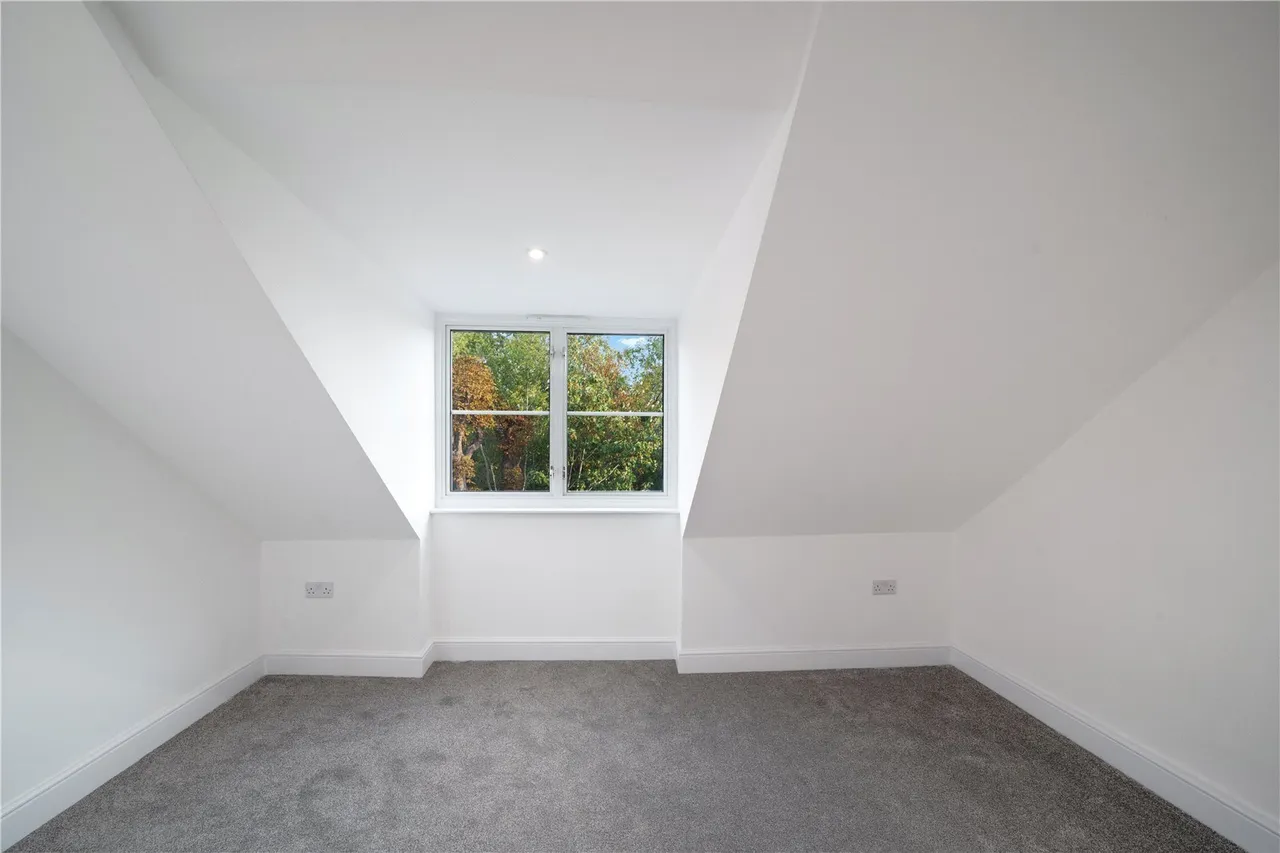 Cricklewood Lane, Willesden Green, NW2, photo 12