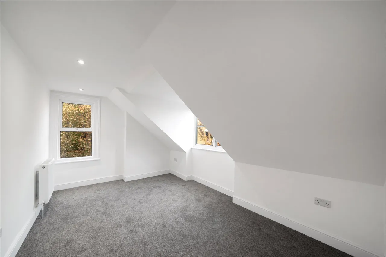 Cricklewood Lane, Willesden Green, NW2, photo 8