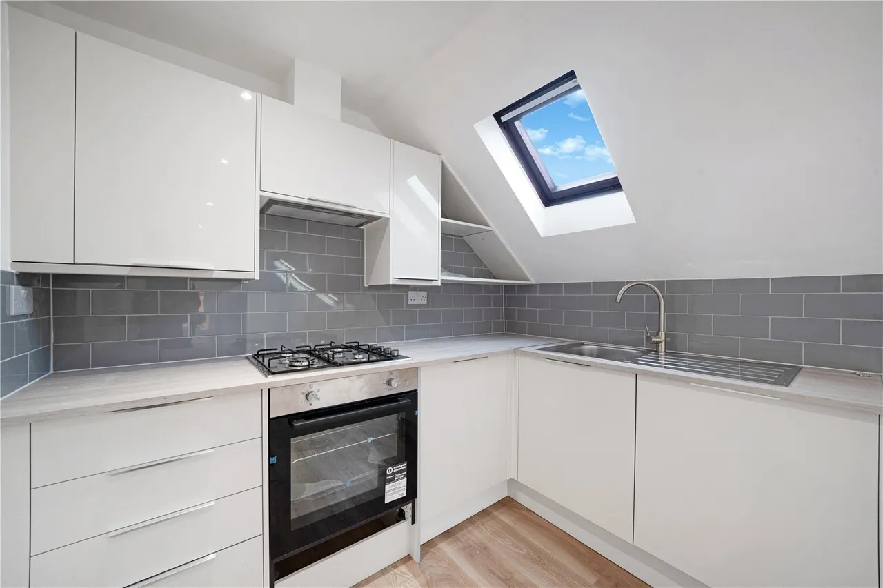 Cricklewood Lane, Willesden Green, NW2, photo 4