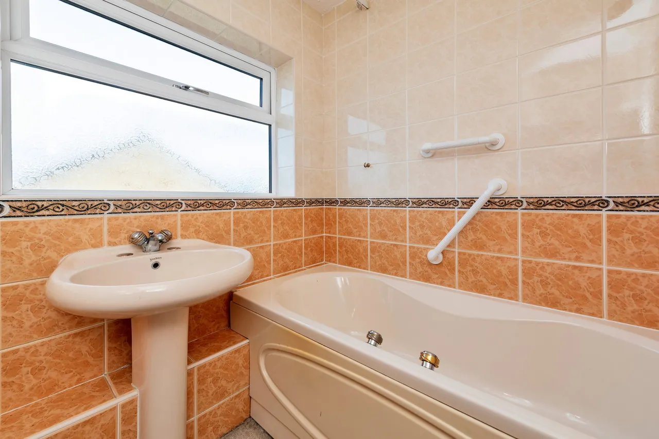 Leeson Crescent, Barton Seagrave, Kettering, NN15 6SY, photo 12